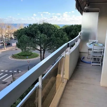 Daire T2 Bord De Mer Plage Avec Parking Fréjus